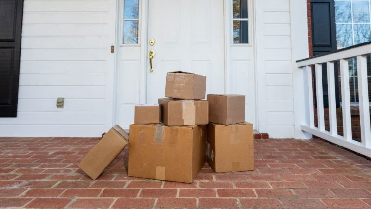 packages on doorstep inviting burglars