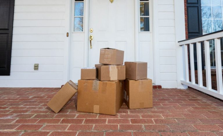 packages on doorstep inviting burglars